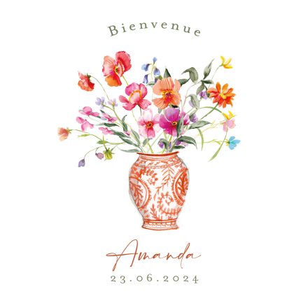 Bienvenue dans un univers vintage et poétique avec notre faire-part de naissance, où un vase ancien déborde de jolies fleurs colorées, toutes aquarellées avec délicatesse. Chaque pétale, chaque touche de couleur évoque la douceur et la joie de l'arrivée de votre nouveau-né. Dans cet esprit rétro et plein de charme, notre illustration captivante capture toute la magie et l'innocence de ce moment précieux. Personnalisable selon vos souhaits, ce faire-part vous offre l'occasion de partager avec vos proches la beauté et l'émotion de cet instant unique. Commandez dès maintenant et laissez-vous transporter par la tendresse intemporelle de la naissance.